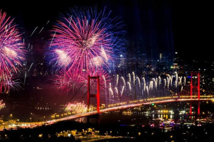 Зустріч Нового року у Стамбулі